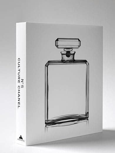 No.5 Culture Chanel Hardcover – 11 October 2013